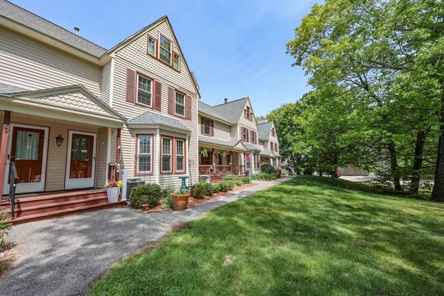 31 Stanstead Place, Nashua, NH 03063