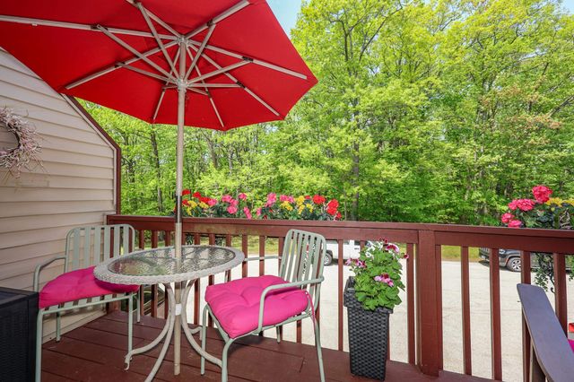 31 Stanstead Place, Nashua, NH 03063