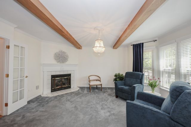 31 Stanstead Place, Nashua, NH 03063