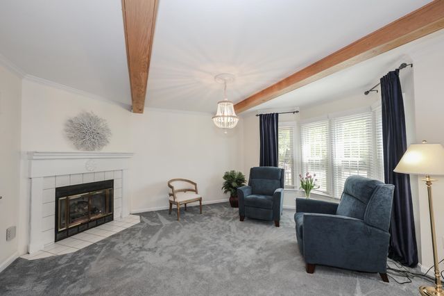 31 Stanstead Place, Nashua, NH 03063