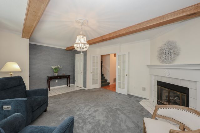 31 Stanstead Place, Nashua, NH 03063