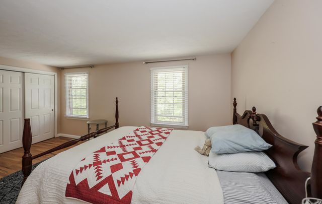 31 Stanstead Place, Nashua, NH 03063