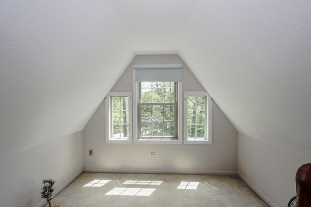 31 Stanstead Place, Nashua, NH 03063