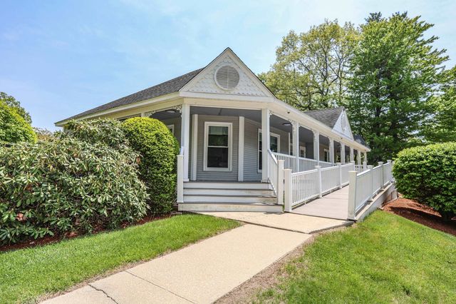 31 Stanstead Place, Nashua, NH 03063
