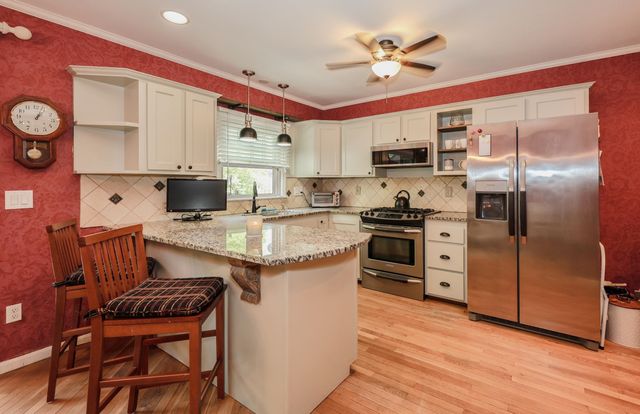 31 Stanstead Place, Nashua, NH 03063