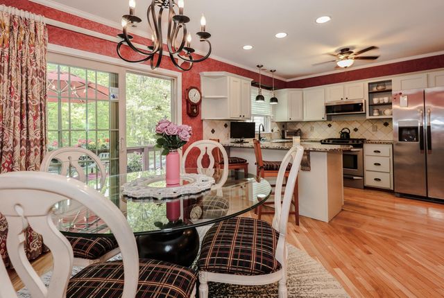 31 Stanstead Place, Nashua, NH 03063