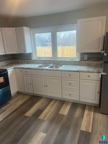 3601 9Th Ave Ave Avenue, Sioux Falls, SD 57104