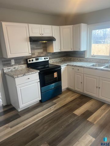 3601 9Th Ave Ave Avenue, Sioux Falls, SD 57104