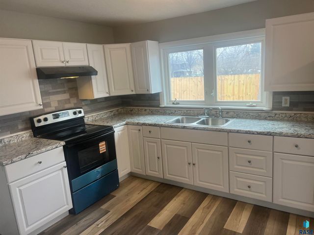 3601 9Th Ave Ave Avenue, Sioux Falls, SD 57104