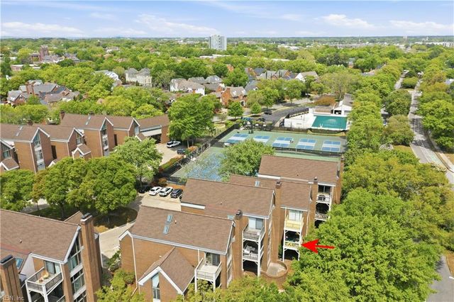 696 Mowbray Arch Apt 930, Norfolk, VA 23507