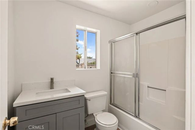 736 N Evergreen, Burbank, CA 91505