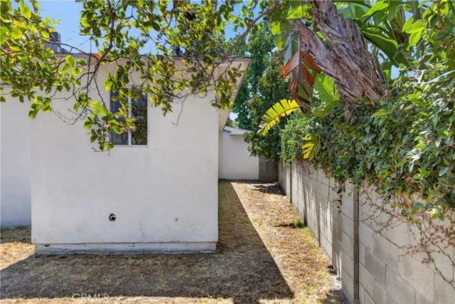 736 N Evergreen, Burbank, CA 91505