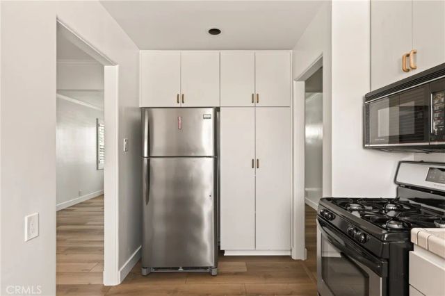 736 N Evergreen, Burbank, CA 91505