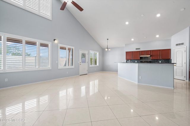 9422 N Weather Hill Drive, Tucson, AZ 85743