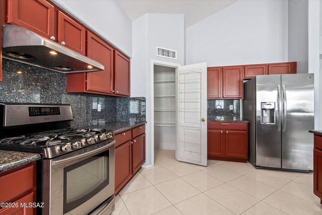 9422 N Weather Hill Drive, Tucson, AZ 85743