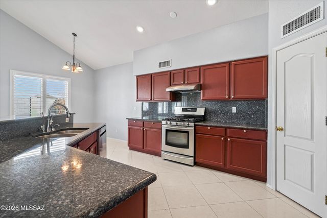 9422 N Weather Hill Drive, Tucson, AZ 85743