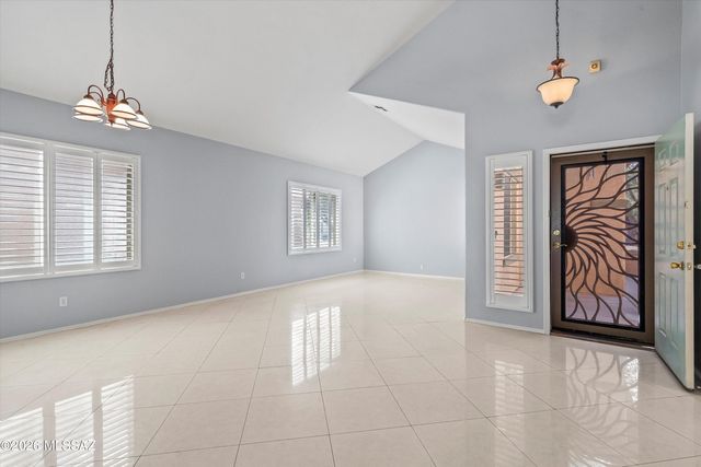 9422 N Weather Hill Drive, Tucson, AZ 85743