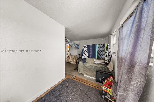 2151 NW 42nd St, Miami, FL 33142