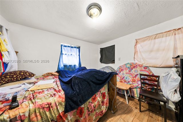 2151 NW 42nd St, Miami, FL 33142