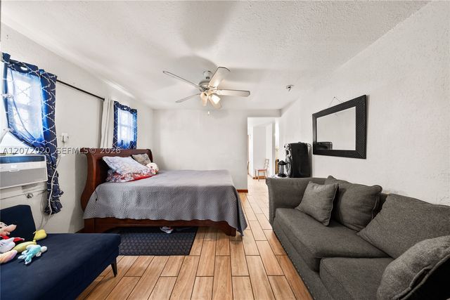 2151 NW 42nd St, Miami, FL 33142
