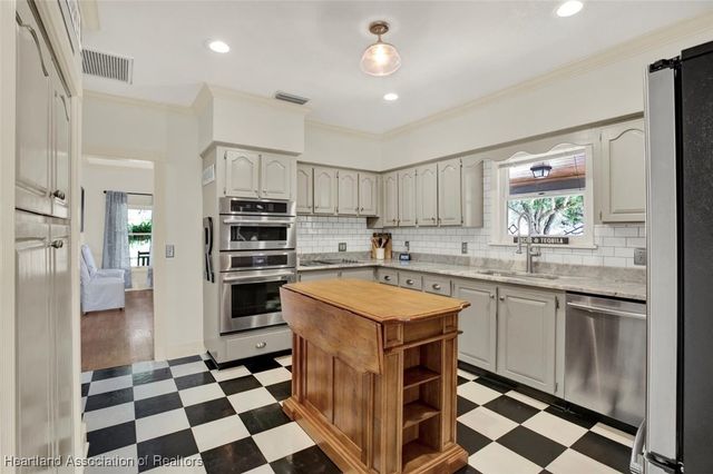 805 Stenstrom Road, Wauchula, FL 33873