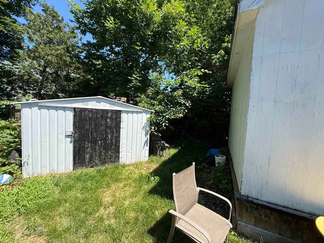 64 Avenue C, Burlington, VT 05408