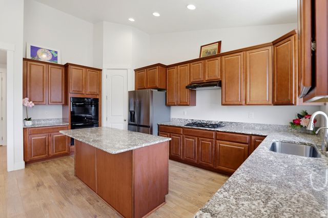 1443 W 1875 N, Farmington, UT 84025