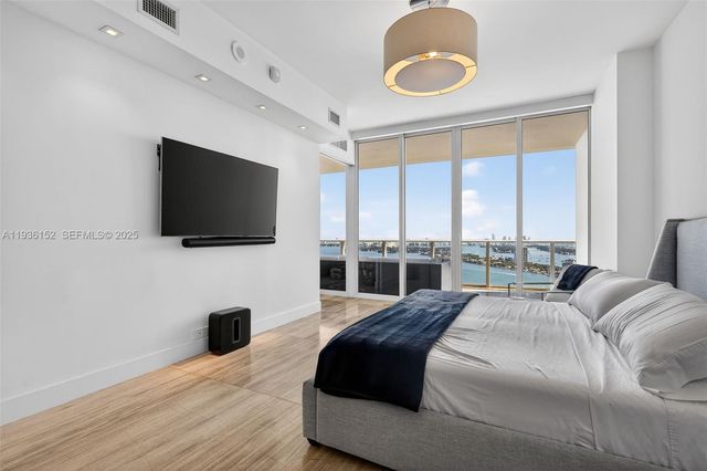 2020 N Bayshore Dr 3505, Miami, FL 33137