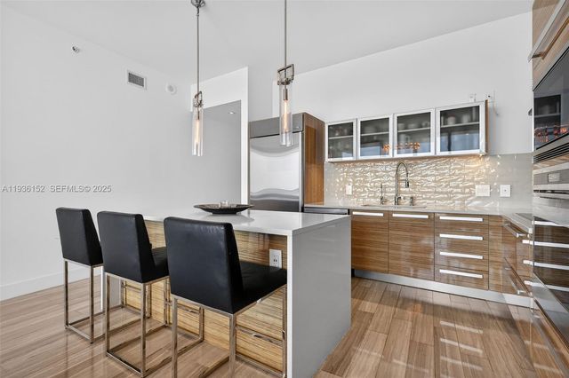 2020 N Bayshore Dr 3505, Miami, FL 33137