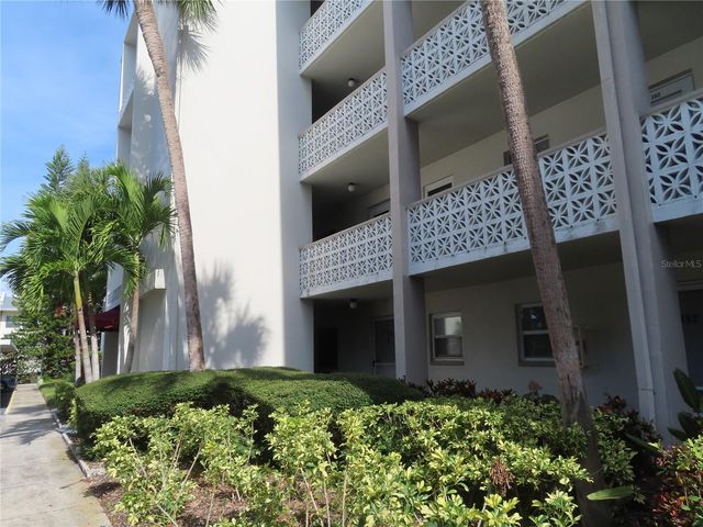 1524 LAKEVIEW ROAD 203, Clearwater, FL 33756