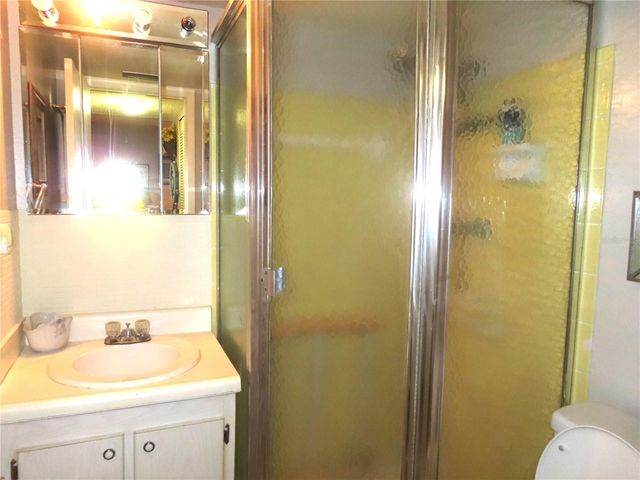 1524 LAKEVIEW ROAD 203, Clearwater, FL 33756