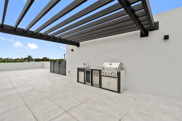 1431 SW 20th St, Miami, FL 33145