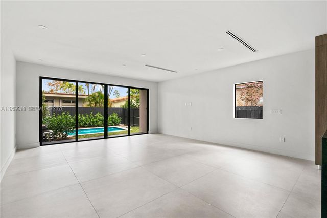 1431 SW 20th St, Miami, FL 33145