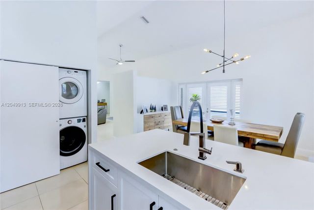 15241 NW 89th Ave, Miami Lakes, FL 33018