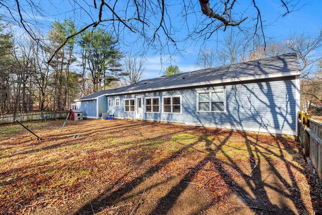 176 King St, Groveland, MA 01834