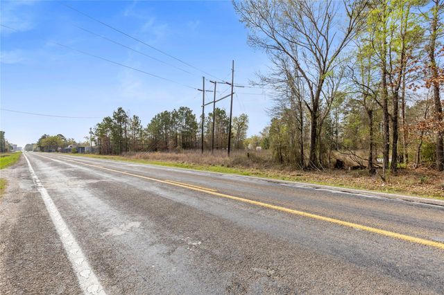 000 Eagle Falls Boulevard, Trinity, TX 75862