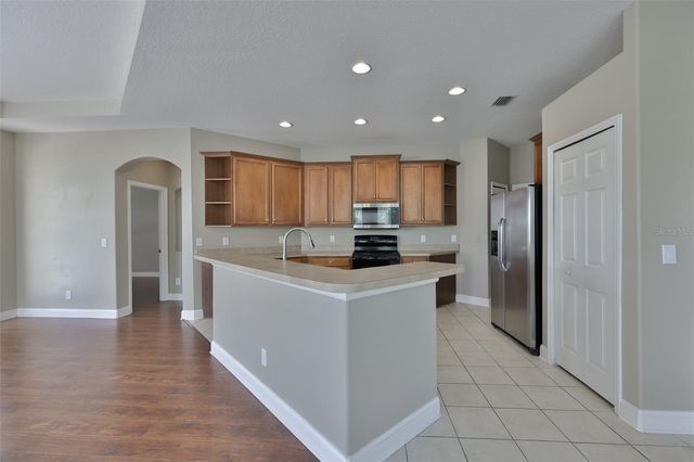 5615 GOLDEN ISLES DRIVE, Apollo Beach, FL 33572