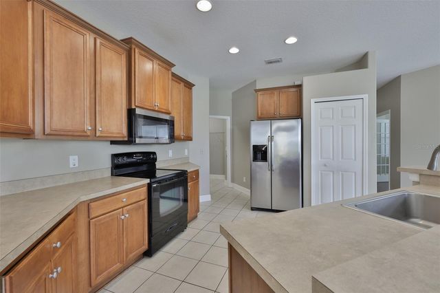 5615 GOLDEN ISLES DRIVE, Apollo Beach, FL 33572