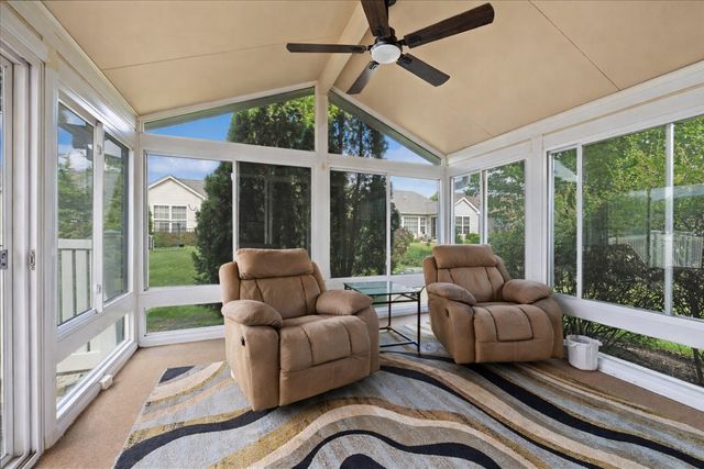 13243 Sierra Glen Road, Huntley, IL 60142
