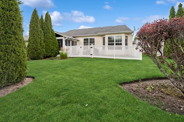 13243 Sierra Glen Road, Huntley, IL 60142
