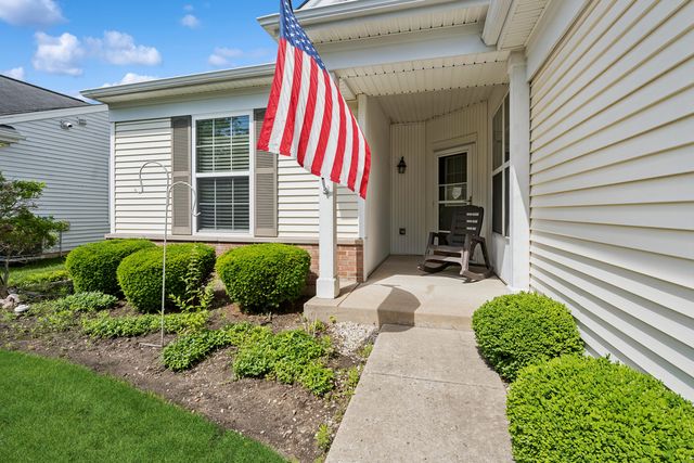 13243 Sierra Glen Road, Huntley, IL 60142
