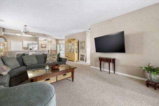 13243 Sierra Glen Road, Huntley, IL 60142