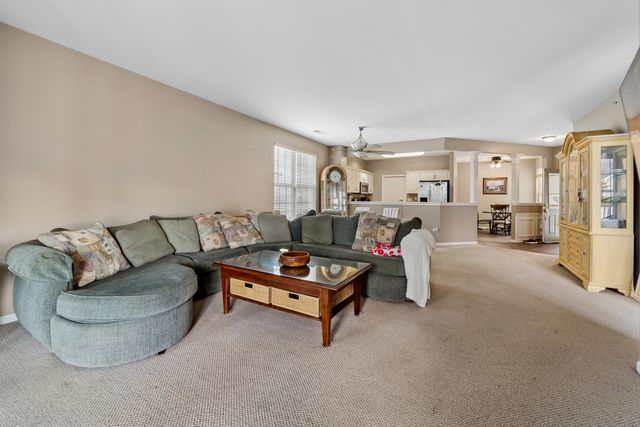 13243 Sierra Glen Road, Huntley, IL 60142