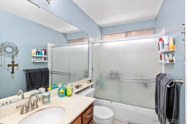 8465 Hovenweep Ct, San Diego, CA 92129