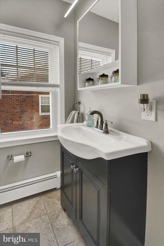 92 CEDAR ST, Pottstown, PA 19464