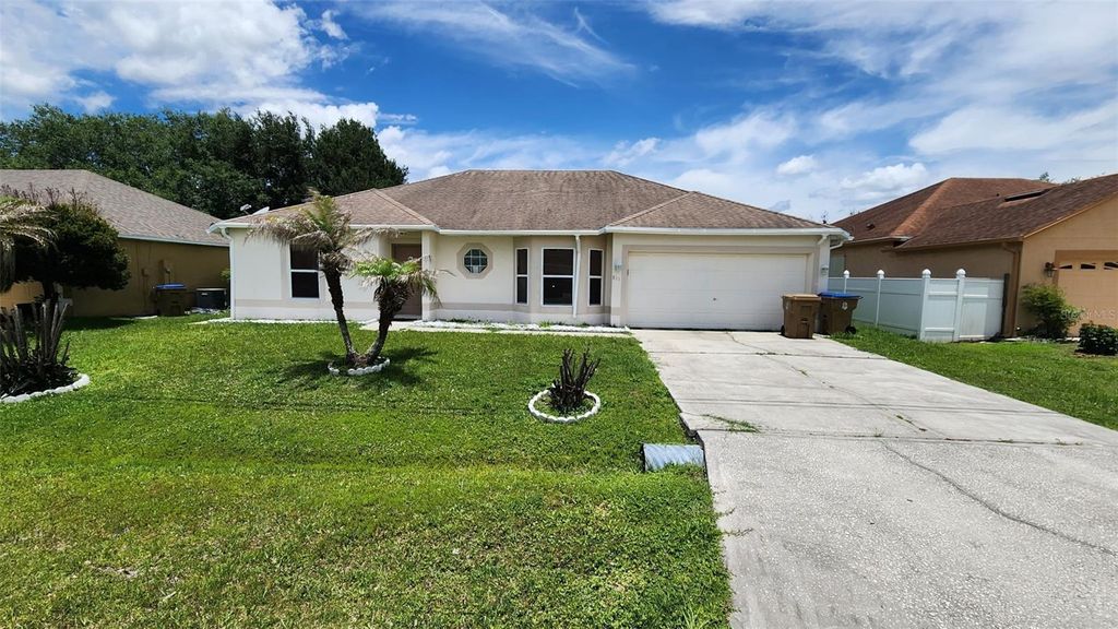 811 CARROUSEL LANE, Kissimmee, FL 34759