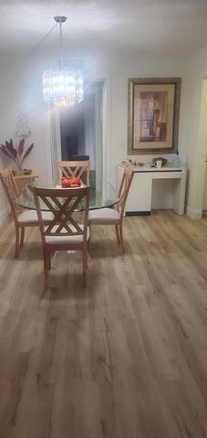 390 Fanshaw J, Boca Raton, FL 33434