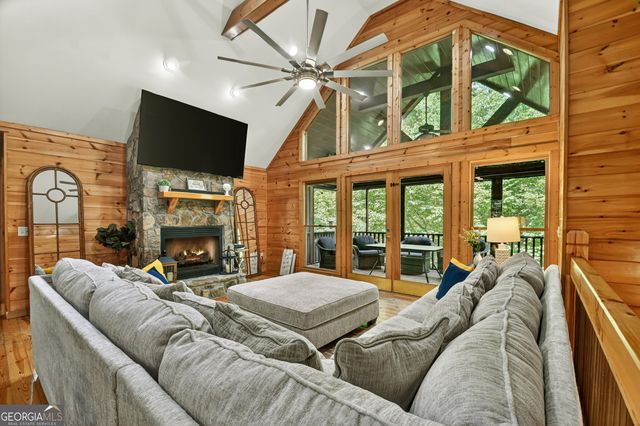 141 Gallery Court, Ellijay, GA 30540