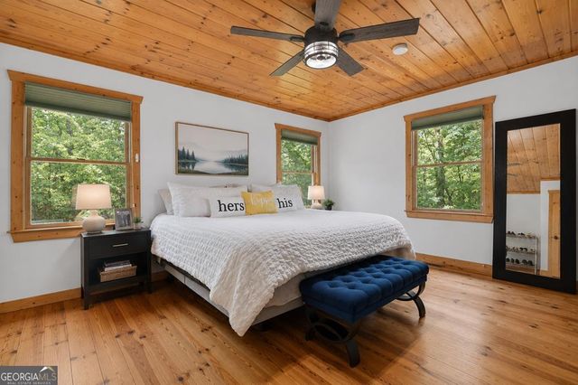 141 Gallery Court, Ellijay, GA 30540