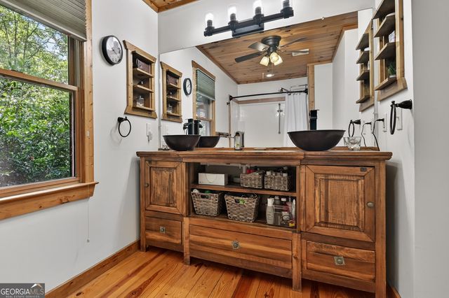 141 Gallery Court, Ellijay, GA 30540